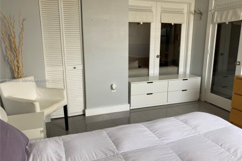Copropriété à louer à Miami Beach, Floride: 1 chambre, 48.59 m2 № 1990160 - photo 10
