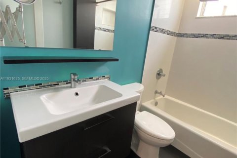 Copropriété à louer à Miami Beach, Floride: 1 chambre, 48.59 m2 № 1990160 - photo 13