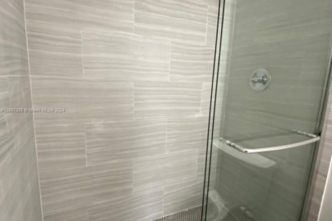 Купить кондоминиум в Норт-Майами, Флорида 2 спальни, 83.61м2, № 1958453 - фото 10