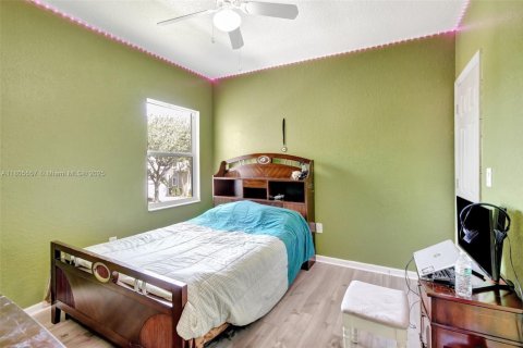 Villa ou maison à vendre à Pembroke Pines, Floride: 4 chambres, 194.35 m2 № 1746050 - photo 28