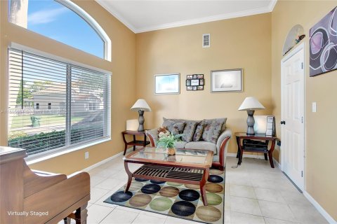 Villa ou maison à vendre à Pembroke Pines, Floride: 4 chambres, 194.35 m2 № 1746050 - photo 4