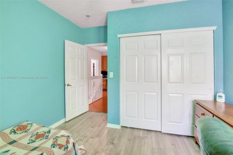 Villa ou maison à vendre à Pembroke Pines, Floride: 4 chambres, 194.35 m2 № 1746050 - photo 27