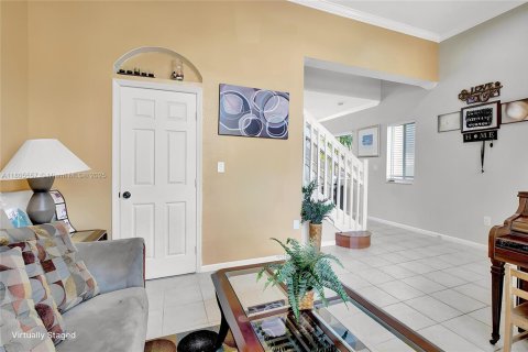 Villa ou maison à vendre à Pembroke Pines, Floride: 4 chambres, 194.35 m2 № 1746050 - photo 7