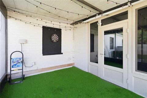 House in Orlando, Florida 3 bedrooms, 187.01 sq.m. № 2259461 - photo 26