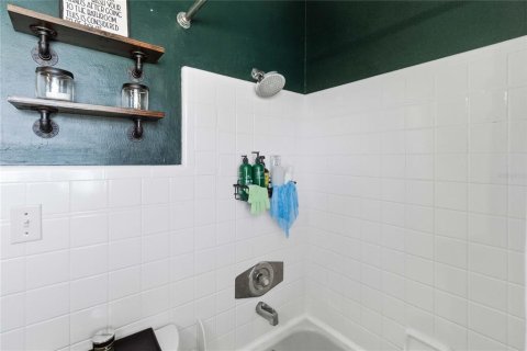 House in Orlando, Florida 3 bedrooms, 187.01 sq.m. № 2259461 - photo 22