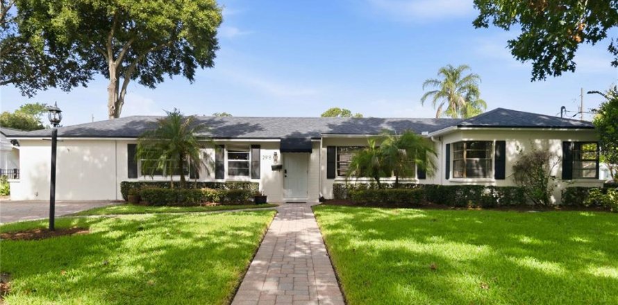 House in Orlando, Florida 3 bedrooms, 187.01 sq.m. № 2259461