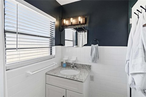 House in Orlando, Florida 3 bedrooms, 187.01 sq.m. № 2259461 - photo 21