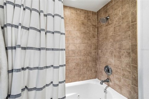House in Orlando, Florida 3 bedrooms, 187.01 sq.m. № 2259461 - photo 19