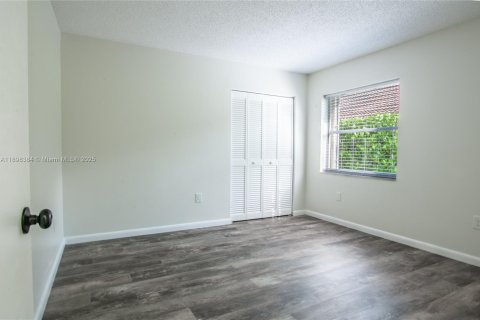 Снять в аренду виллу или дом в Паркленд, Флорида 4 спальни, 218.88м2, № 1952712 - фото 15