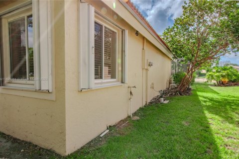 Снять в аренду виллу или дом в Паркленд, Флорида 4 спальни, 218.88м2, № 1952712 - фото 25