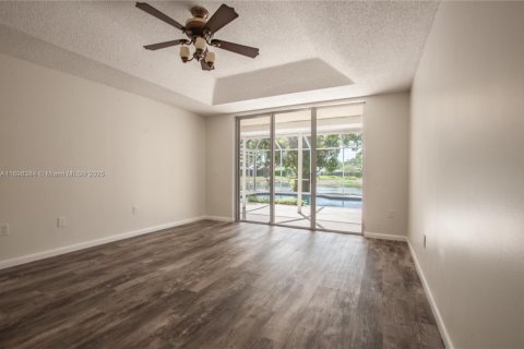 Снять в аренду виллу или дом в Паркленд, Флорида 4 спальни, 218.88м2, № 1952712 - фото 28