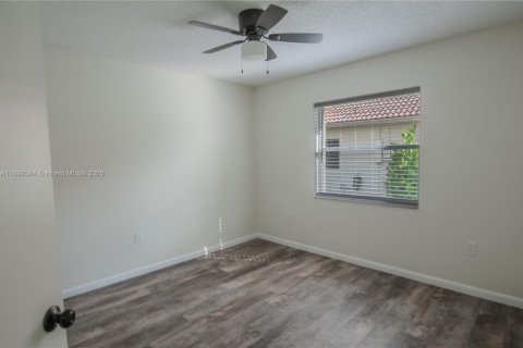 Снять в аренду виллу или дом в Паркленд, Флорида 4 спальни, 218.88м2, № 1952712 - фото 6