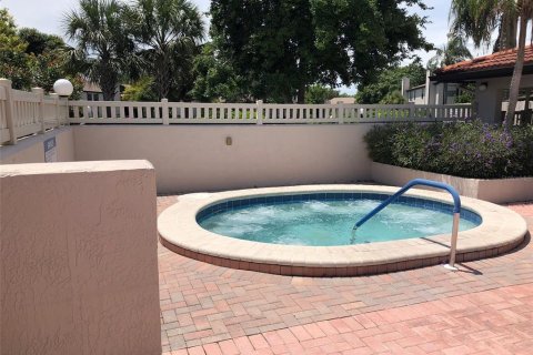 Condo in Bradenton, Florida, 2 bedrooms  № 1286418 - photo 23