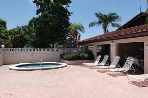 Condo in Bradenton, Florida, 2 bedrooms  № 1286418 - photo 24