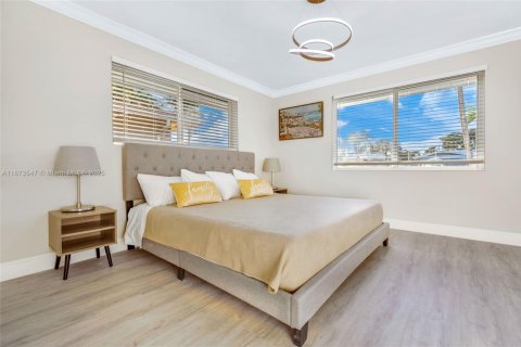 House in Fort Lauderdale, Florida 4 bedrooms, 210.14 sq.m. № 2013400 - photo 20