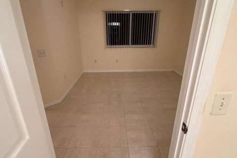 Copropriété à vendre à Royal Palm Beach, Floride: 3 chambres, 121.33 m2 № 2417697 - photo 10