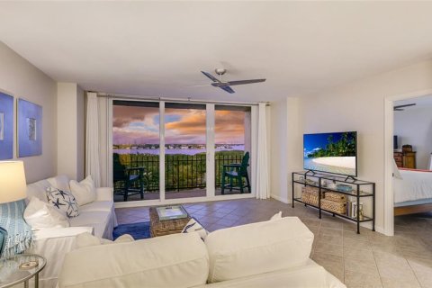 Condo in Sarasota, Florida, 2 bedrooms  № 1691063 - photo 7