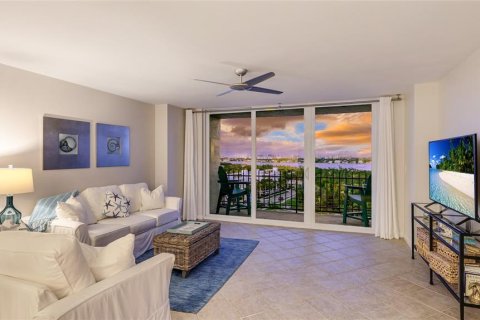 Condo in Sarasota, Florida, 2 bedrooms  № 1691063 - photo 9