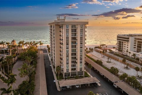 Condo in Sarasota, Florida, 2 bedrooms  № 1691063 - photo 1