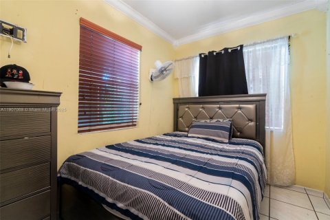 Casa en venta en Miami, Florida, 3 dormitorios, 203.83 m2 № 1969190 - foto 20