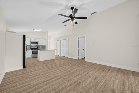 Villa ou maison à vendre à Oviedo, Floride: 3 chambres, 145.21 m2 № 2356589 - photo 8