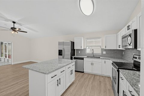 Villa ou maison à vendre à Oviedo, Floride: 3 chambres, 145.21 m2 № 2356589 - photo 3