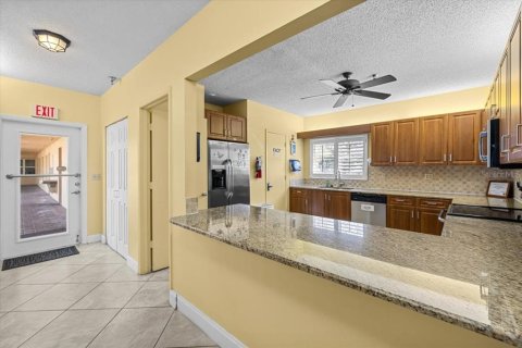 Condo in Bradenton, Florida, 2 bedrooms  № 2199074 - photo 27