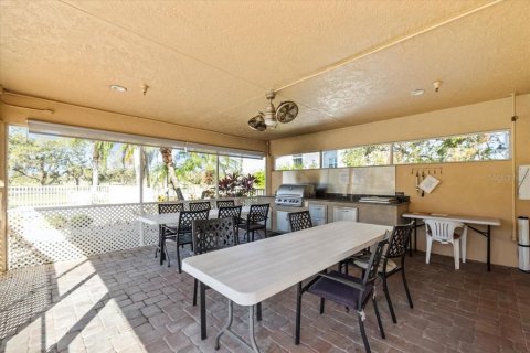 Condo in Bradenton, Florida, 2 bedrooms  № 2199074 - photo 29