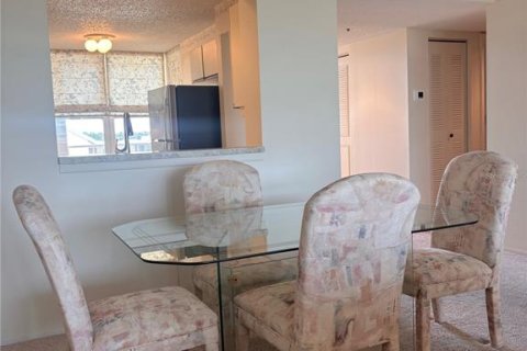 Condo in Bradenton, Florida, 2 bedrooms  № 2199074 - photo 11