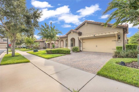 House in Orlando, Florida 3 bedrooms, 254.92 sq.m. № 2272772 - photo 3