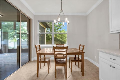 House in Orlando, Florida 3 bedrooms, 254.92 sq.m. № 2272772 - photo 16