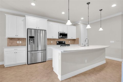 House in Orlando, Florida 3 bedrooms, 254.92 sq.m. № 2272772 - photo 15