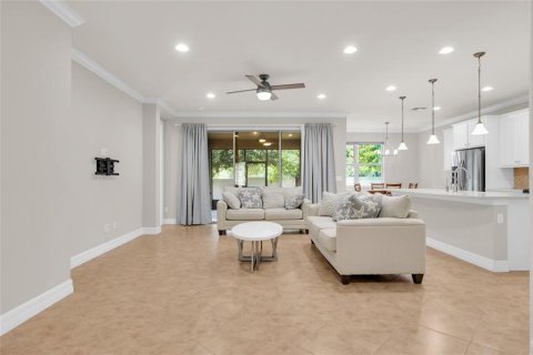 House in Orlando, Florida 3 bedrooms, 254.92 sq.m. № 2272772 - photo 12