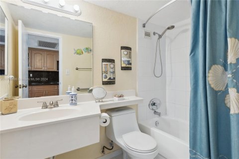 Copropriété à vendre à Sunny Isles Beach, Floride: 33.44 m2 № 1937488 - photo 11