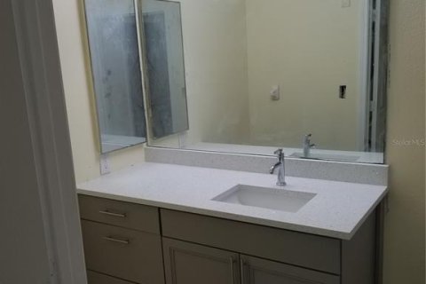 Купить кондоминиум в Ривервью, Флорида 6 комнат, 106.93м2, № 2099505 - фото 10