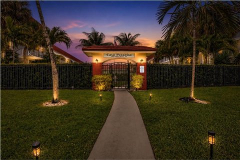 Condo in Hallandale Beach, Florida, 2 bedrooms  № 2077457 - photo 26