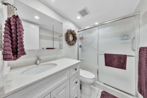 Condo in Hallandale Beach, Florida, 2 bedrooms  № 2077457 - photo 21