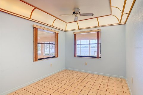 House in Winter Haven, Florida 3 bedrooms, 208.75 sq.m. № 2093227 - photo 29