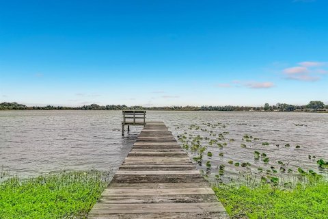 House in Winter Haven, Florida 3 bedrooms, 208.75 sq.m. № 2093227 - photo 7