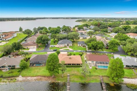 House in Winter Haven, Florida 3 bedrooms, 208.75 sq.m. № 2093227 - photo 4