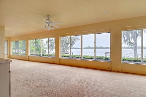 House in Winter Haven, Florida 3 bedrooms, 208.75 sq.m. № 2093227 - photo 12