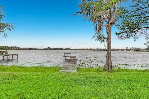 House in Winter Haven, Florida 3 bedrooms, 208.75 sq.m. № 2093227 - photo 6