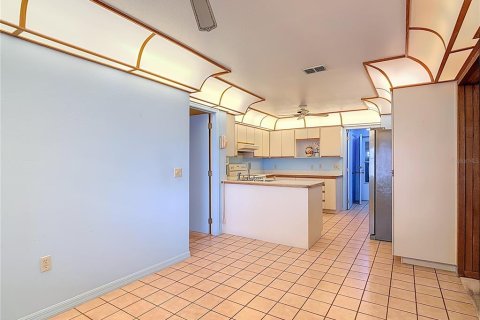 House in Winter Haven, Florida 3 bedrooms, 208.75 sq.m. № 2093227 - photo 30