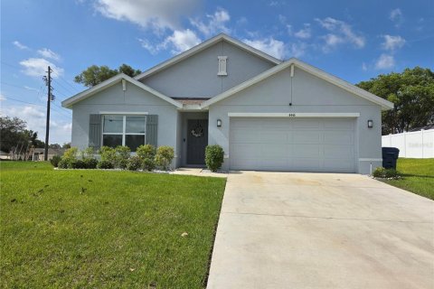 Casa en Spring Hill, Florida 4 dormitorios, 168.34 m2 № 2103907