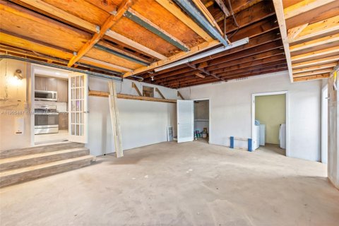 Villa ou maison à vendre à Hallandale Beach, Floride: 2 chambres, 211.82 m2 № 1966269 - photo 8