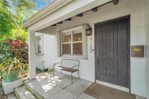 Casa en venta en Miami, Florida, 3 dormitorios, 155.33 m2 № 1964160 - foto 2