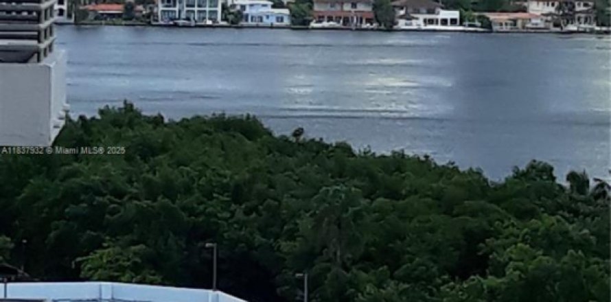 Condo à Aventura, Floride, 2 chambres № 1823589