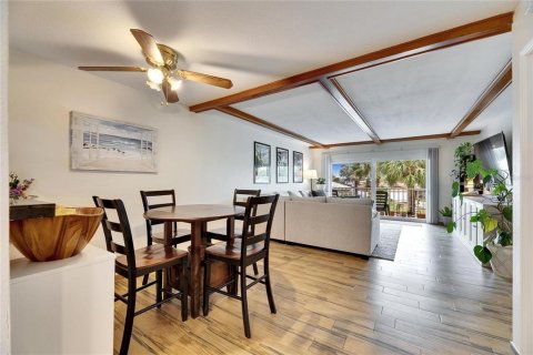 Condo in Saint Petersburg, Florida, 2 bedrooms  № 1558578 - photo 28