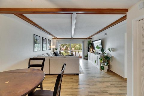 Condo in Saint Petersburg, Florida, 2 bedrooms  № 1558578 - photo 29