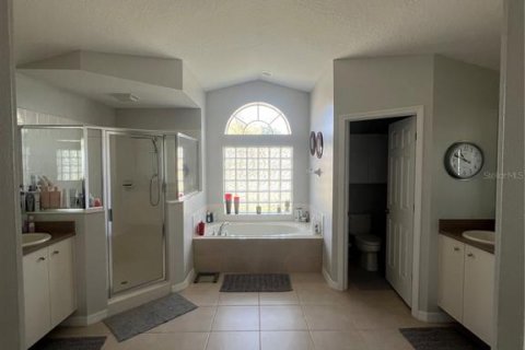House in Palm Coast, Florida 4 bedrooms, 226.96 sq.m. № 1576516 - photo 13